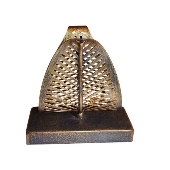 Vintage-Style Kitchen Napkin Holder With Leaf Design - Picture 7 of 7